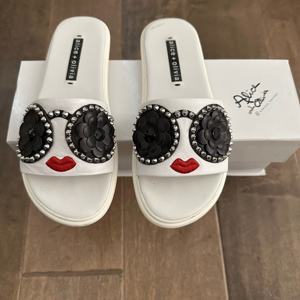 Alice and Olivia Tasha Slide